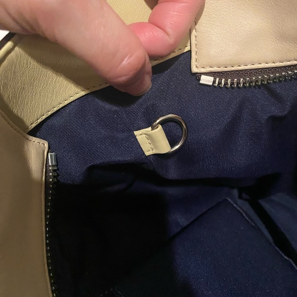 Coach cream colored leather tote bag - Picture 9 of 17